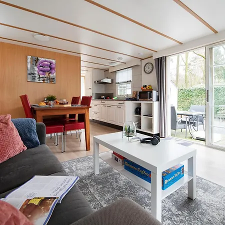 85, Private, Parking - Nature - Central - Ac - Serene! Oisterwijk Exterior photo